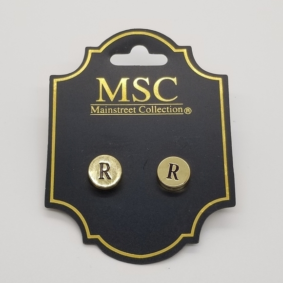 NWT MSC Mainstreet Collection gold tone R initial stud earrings - Picture 1 of 3